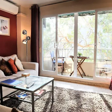 Comfy And Luminous With Balcony 아파트 발렌시아