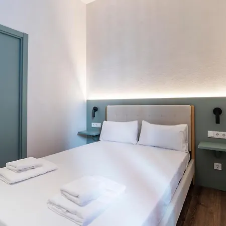 Otel Vlc Host - Reina 168 *