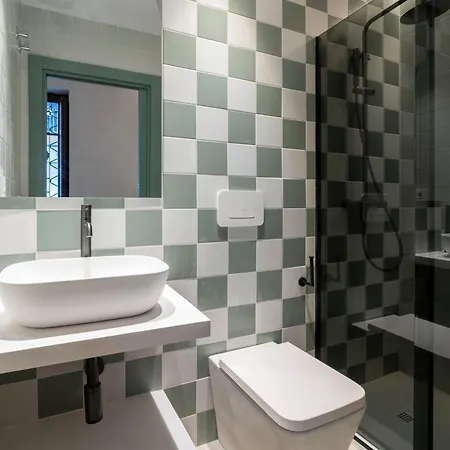 Otel Vlc Host - Reina 168 Valensiya