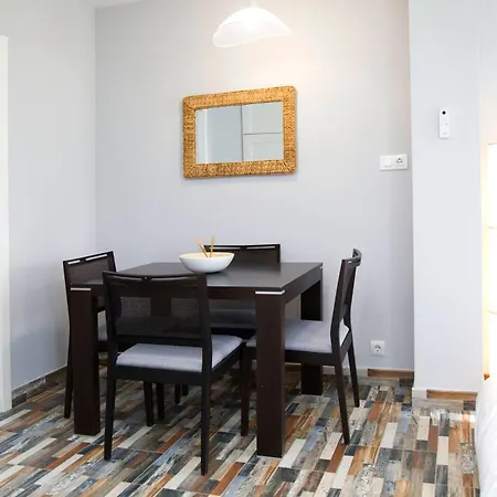 Bonito Estudio En