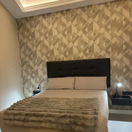 Ideal En Calle Florista *