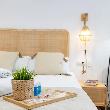 Travel Habitat Ruzafa Lofts *