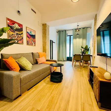 Ori B & Spacious Flat Close To The Center Apartamento