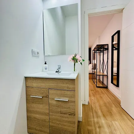 Ori B & Spacious Flat Close To The Center Apartamento *