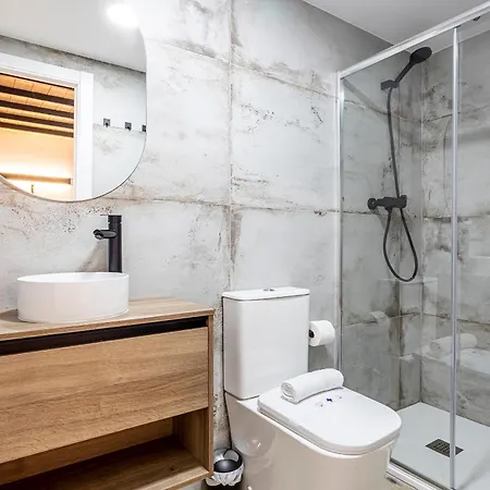 Marie Curie Flats, Lovely Duplex 2 Appartement *