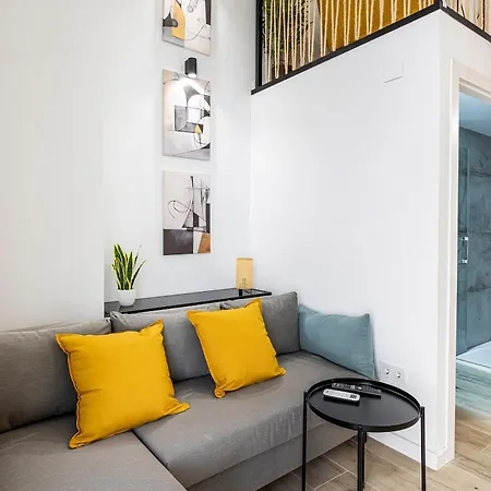 شقة Marie Curie Flats, Lovely Duplex 3 *