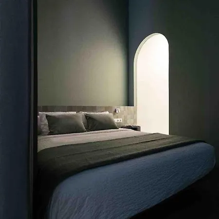 Malvarrosa Point * Valencia