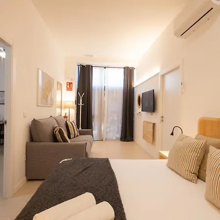 Florit Flats - The Pitiusas *