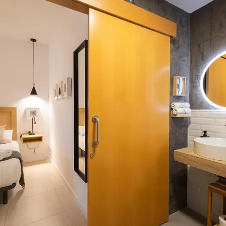 Florit Flats - The Pitiusas *