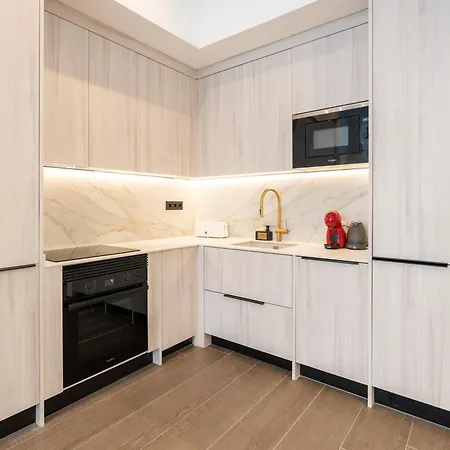 Deluxe - Ciudad De Artes *