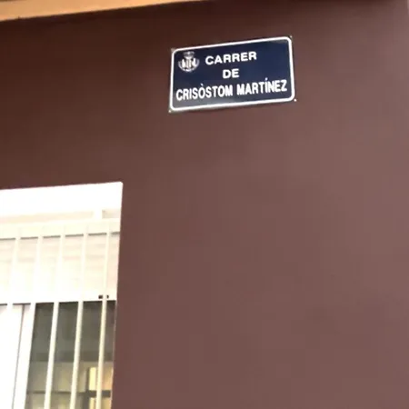 Comfort Near Metro, 2 Bed, 1 Bath Apartman Valencia