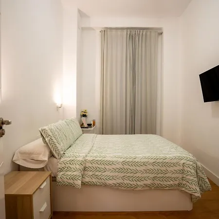 ホームステイ Con Terraza Y Bano Privado Y Comodidades Compartidas