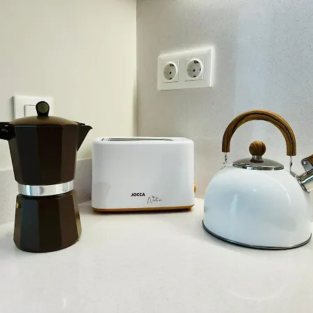 Stylish Near Center *