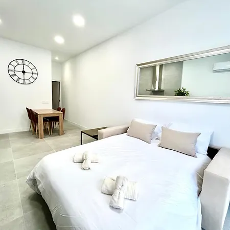 Urban Escape Comfort Meets Luxury, 4 Ppl Apartament *