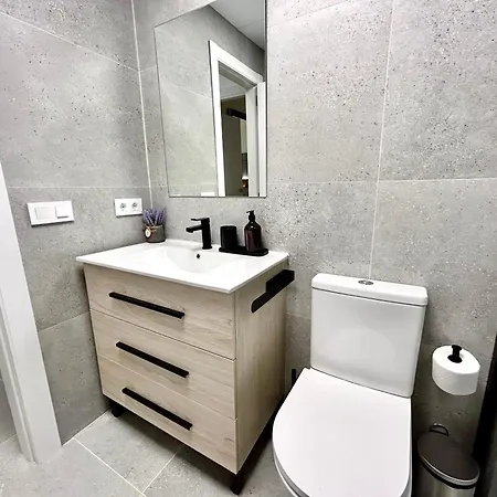 Urban Escape Comfort Meets Luxury, 4 Ppl * Walencja