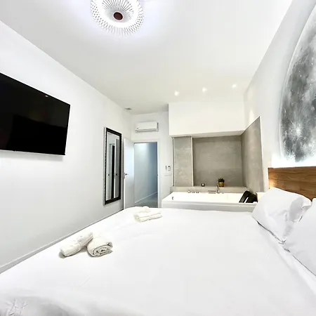 Urban Escape Comfort Meets Luxury, 4 Ppl Apartament