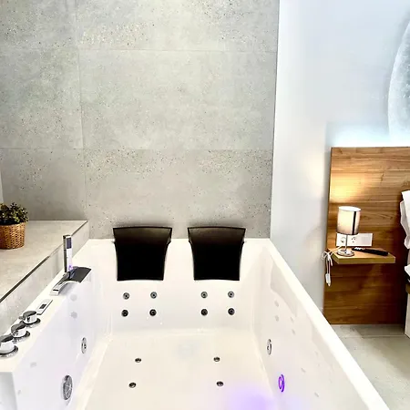 Urban Escape Comfort Meets Luxury, 4 Ppl Apartament *
