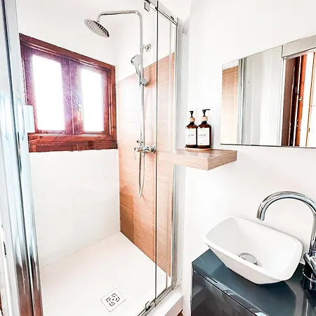 Happy - Lope De Vega *