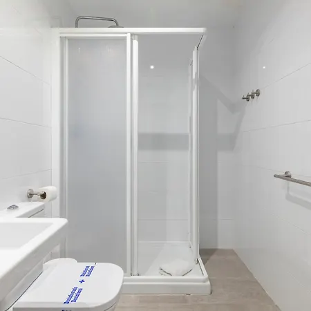 Travel Habitat Ayuntamiento דירה *