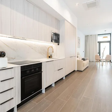 Deluxe - Ciudad De Artes * Валенсия