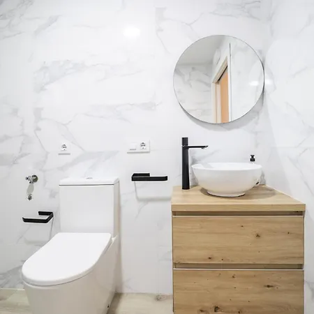 Ln4 - Loft Espacioso Y Acogedor Estudio Cerca Del Metro Zona Ayora דירה