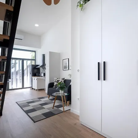 Cr - Loft - Moderno Y Coqueto Estudio Duplex Cerca De Avenida Francia Y Ciencias Valencia