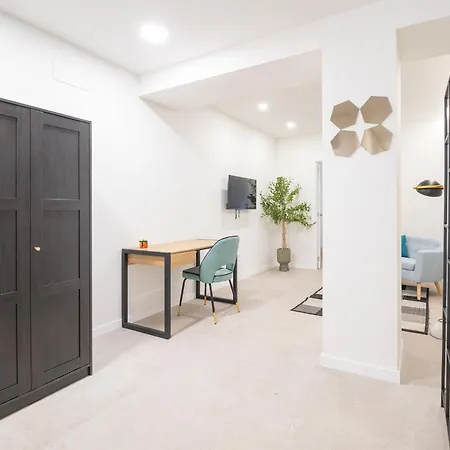 Ag7 Loft Espaciosos Estudios Con Terraza Cercanos Al Metro Zona Ayora Διαμέρισμα