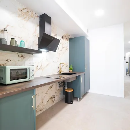 Ag7 Loft Espaciosos Estudios Con Terraza Cercanos Al Metro Zona Ayora Апартаменты *