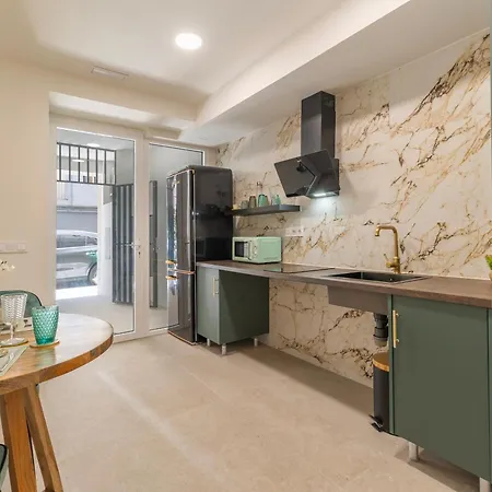 Ag7 Loft Espaciosos Estudios Con Terraza Cercanos Al Metro Zona Ayora Апартаменты Валенсия