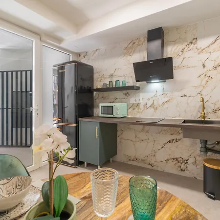 Ag7 Loft Espaciosos Estudios Con Terraza Cercanos Al Metro Zona Ayora * Валенсия