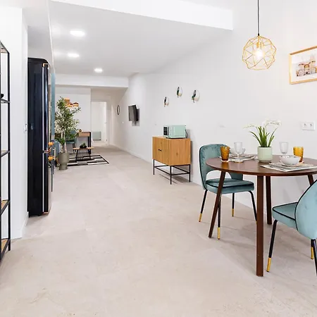 Ag7 Loft Espaciosos Estudios Con Terraza Cercanos Al Metro Zona Ayora Апартаменты *