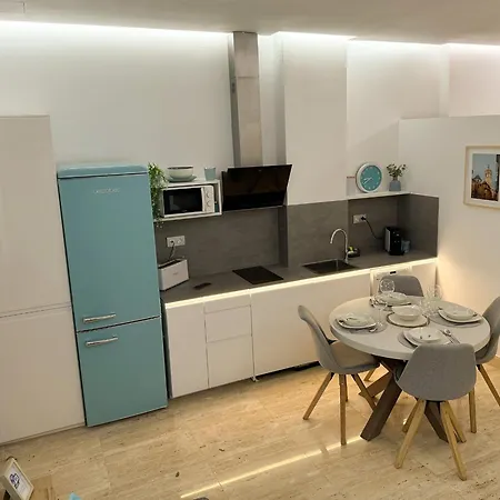 Centrico Cerca De Torres De Serrano Y Viveros Валенсия