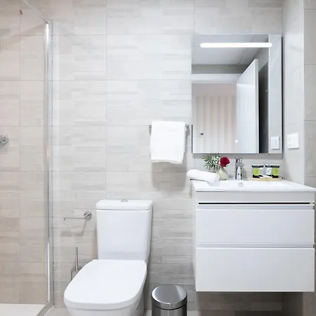 Dormforyou Ciudad De Ciencias Terraza 4* Валенсия