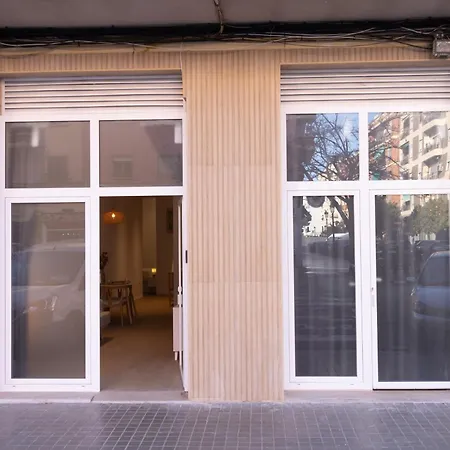 Casa Novi - Close To Beach, Center & Metro Διαμέρισμα *