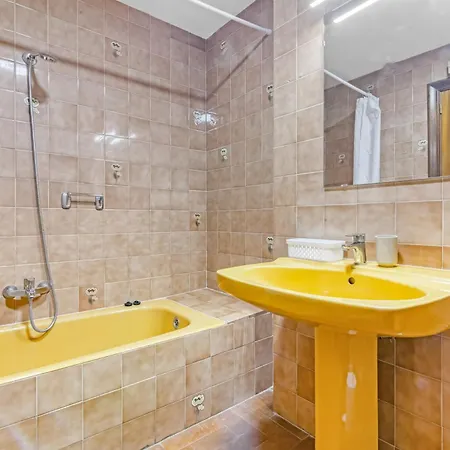 דירה Centrally Located Temporary, Very Spacious Pataconabluerentals ולנסיה