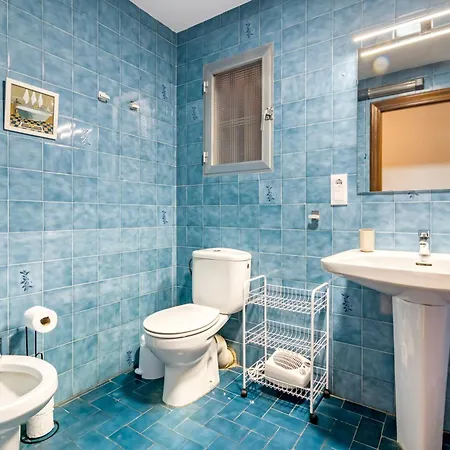Centrally Located Temporary, Very Spacious Pataconabluerentals ולנסיה