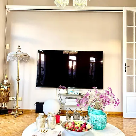 El Palacete Gran Via Apartment