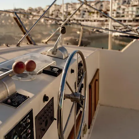 Yacht Our Alissa *