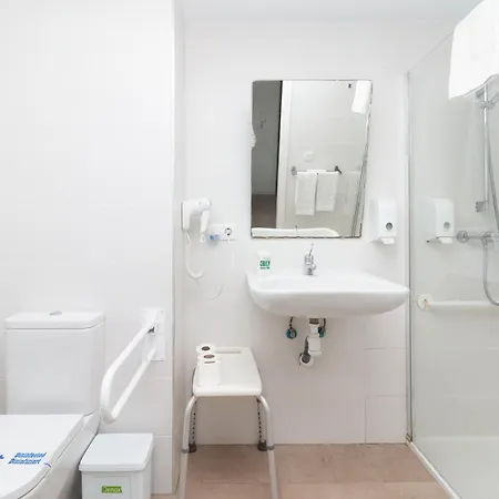 Ξενοδοχείο με διαμερίσματα Bet - Abastos 4*