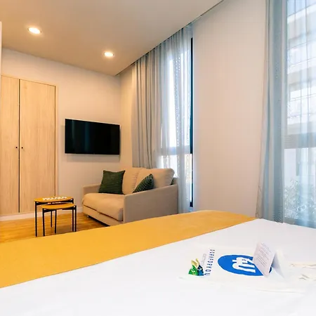 מלון דירות Dorm4you Arena 2 4*