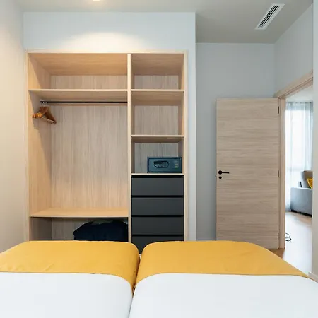 Dorm4you Arena 2 4* Valencia