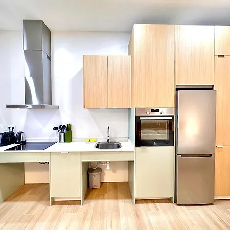 Valentia Modern And Comfortable Beachside Style Appartement