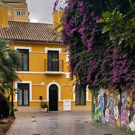 Yard Patraix By Concept Flats Guest house