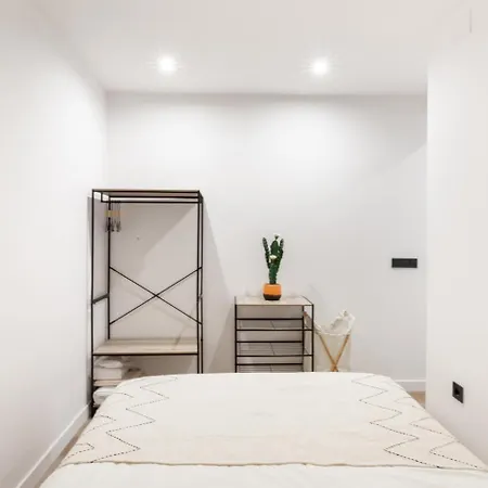Turia Flats By Nomad Host Апартаменты *