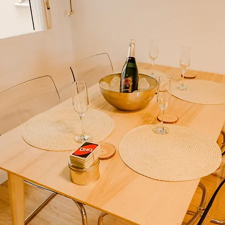 Cabanal House - 10 Min To Ocean , Fastwifi , Smarttv, Ac ולנסיה