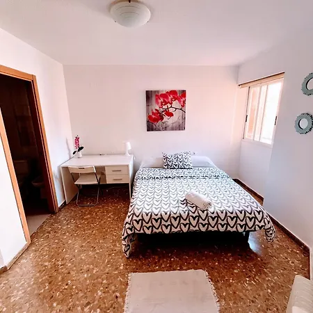 Confort Y Relax Centro شقة