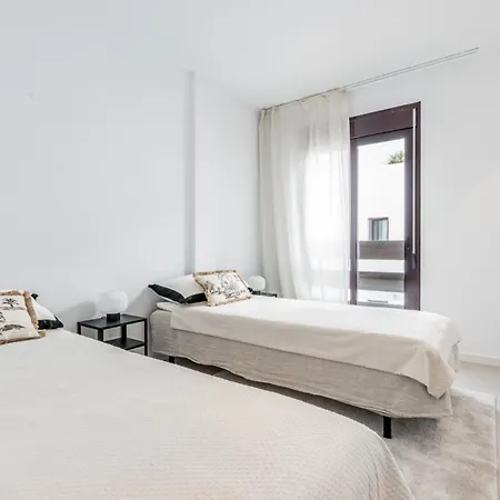 Apartment Raul Beach Front Apartment Valencia