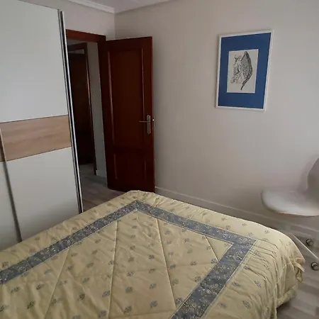 En El Cabanyal Enfrente De La Marina Real דירה *