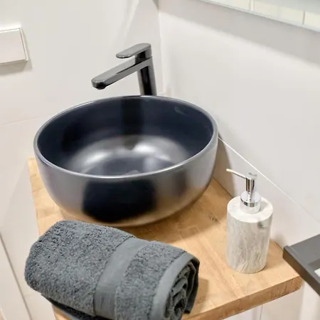 Ciutat Vella Modern Apartament *
