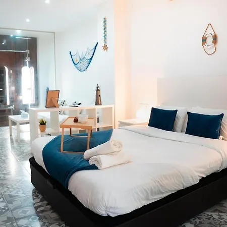 A 7 Minutos De La Playa Y Cerca De La Estación De Autobús Apartamento *